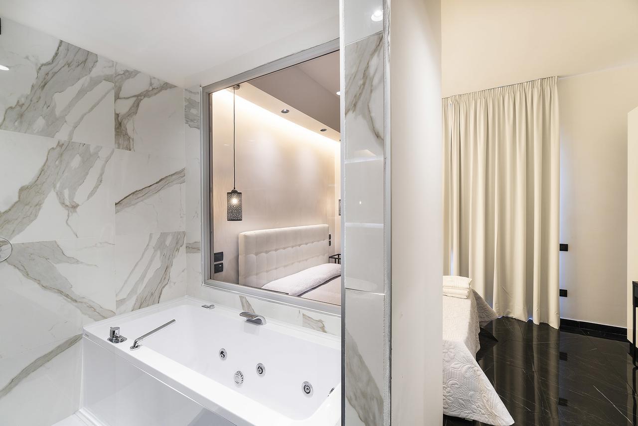 Chez Anna B&B - Adults Only Napoli Ngoại thất bức ảnh