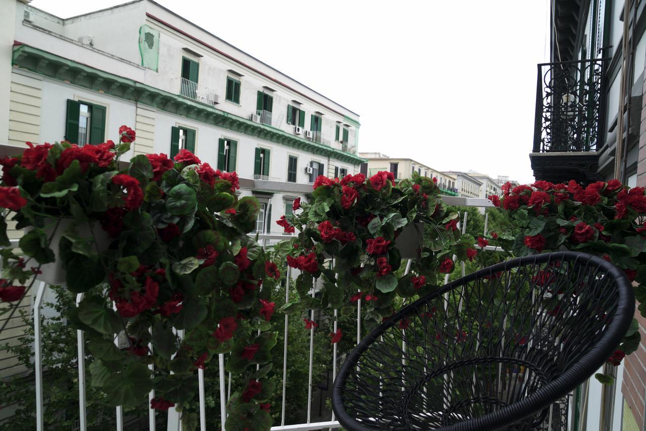 Chez Anna B&B - Adults Only Napoli Ngoại thất bức ảnh